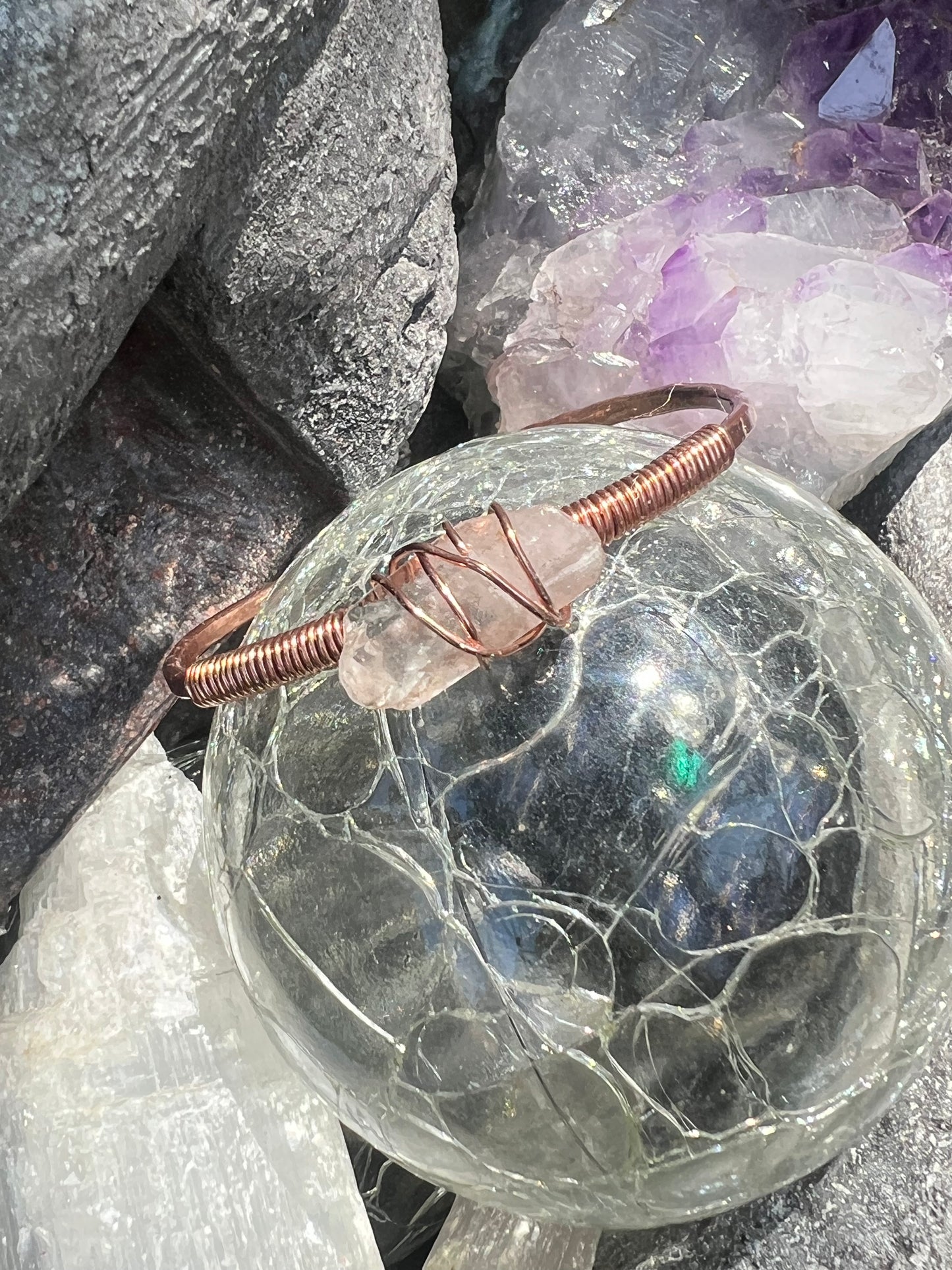 Crystal quartz, wrapped, pure copper bangle